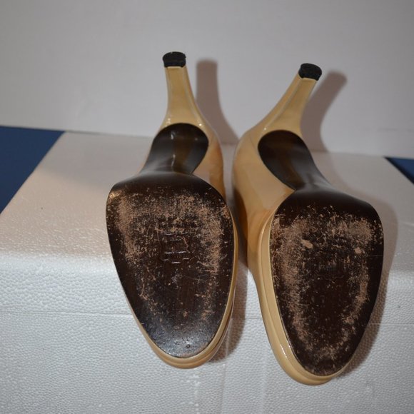 Stuart Weitzman Hummus Aniline Platform Pump, Size 9 Medium - Picture 6 of 10